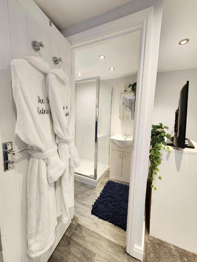 Studio Apartment The Den Colnbrook מראה חיצוני תמונה
